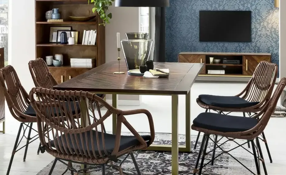 TV-Lowboard aus Massivholz Calatria | Möbel Höffner